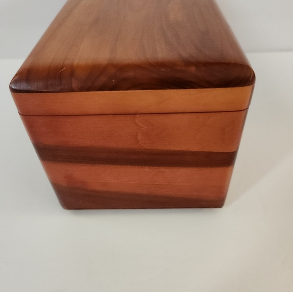 Vintage Lane Cedar Chest Keepsake Jewelry Box - Picture 7 of 10